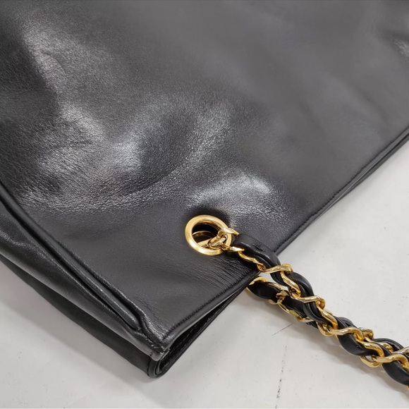 CHANEL CC LOGO LAMBSKIN SHOPPER TOTE BAG - Picture 9 of 12